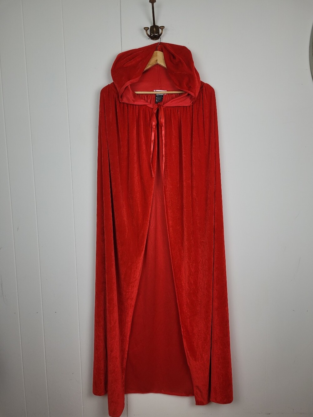 Tuliptrend Medium Red Velvet Hooded Full-Length Cape